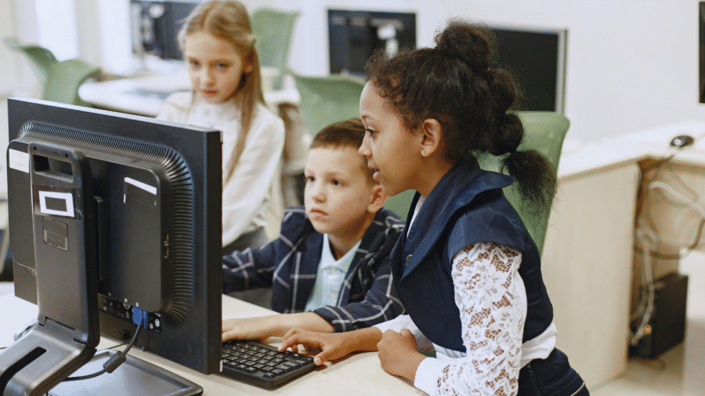 about us homepage- neeuz